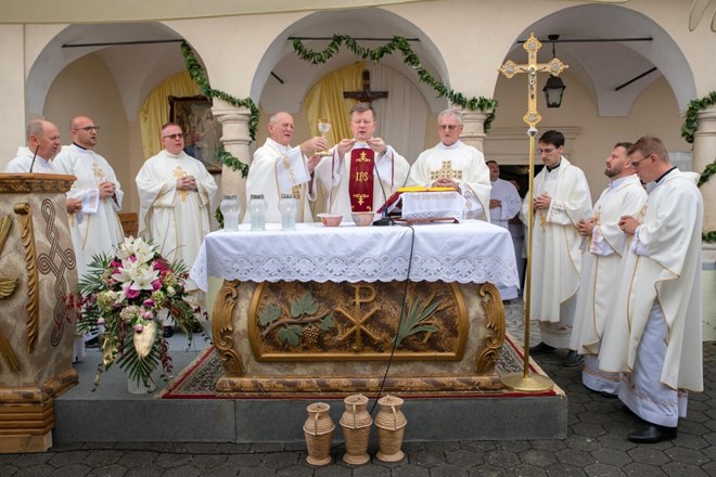 ​Župa Kneginec svečano proslavila župnu zaštitnicu sv. Mariju Magdalenu